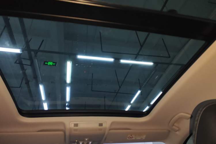 Used Volkswagen Tayron 2024 300TSI Two-Wheel-Drive Luxury Plus Advanced Version