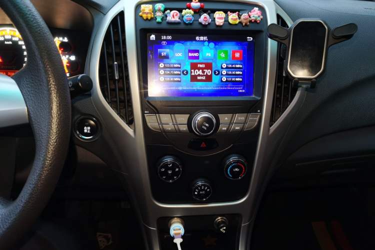 Used BYD F3 2015 Energy-Saving Edition 1.5L Manual Luxury Model Audio And AC Panel