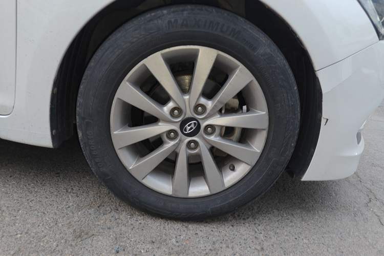 Used Hyundai Mistra 2014 1.8L Automatic Smart GLS
