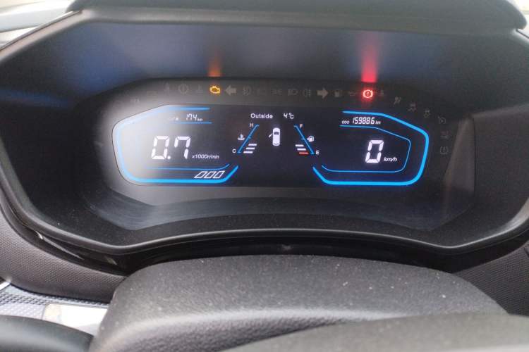 Used CHANGAN OSHAN A800 2017 1.6L Manual Comfort Model
