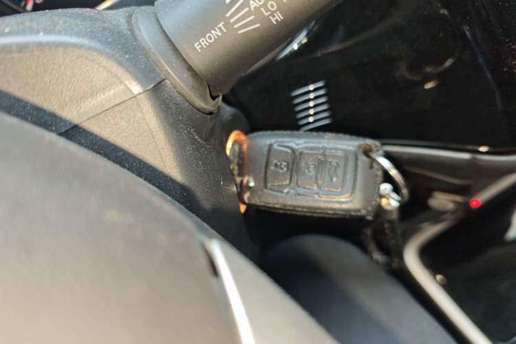 Used Mitsubishi Outlander 2021 2.0L Two-Wheel Drive Comfort Edition 5 Seats Vehicle Key