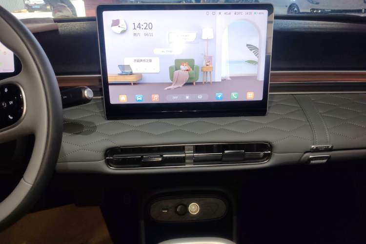 Used Dongfeng NAMMI 01 2024 Co-Creation Edition – Co-Creation WE Version Audio And AC Panel