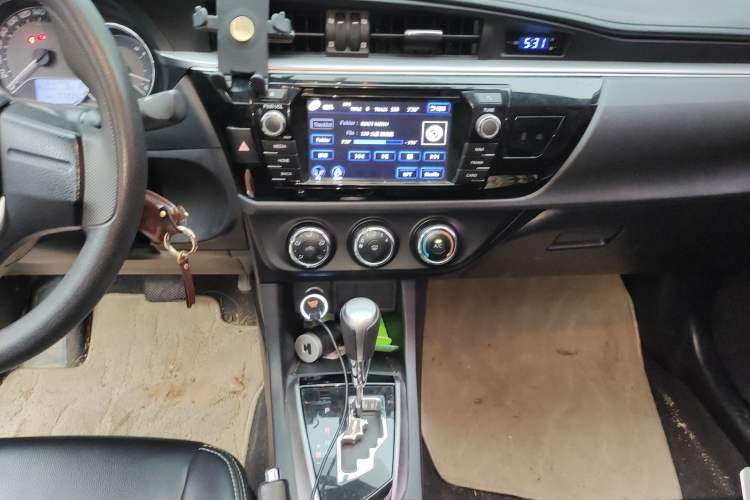 Used Toyota Levin 2016 1.6G CVT Elite Edition Audio And AC Panel