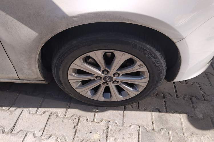 Used Ford Escort 2015 1.5L Automatic Fashion Model