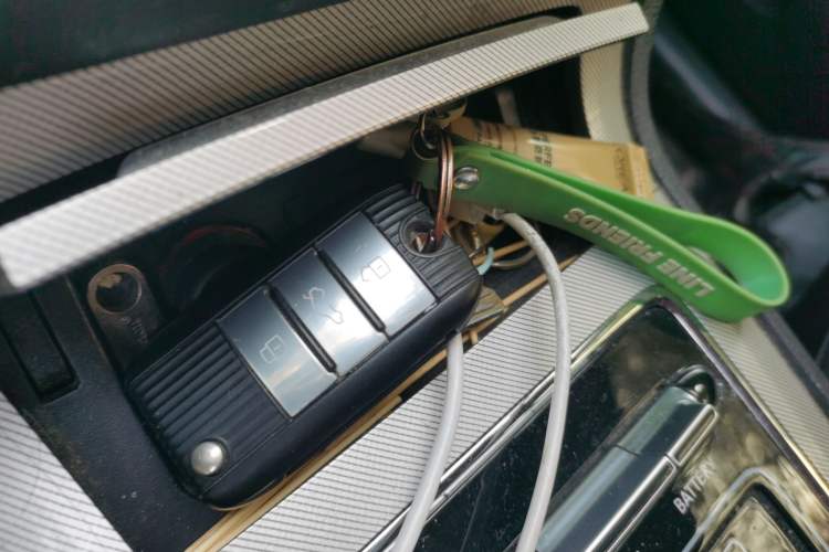 Used Roewe RX5 New Energy 2017 ERX5 EV400 Electric Internet Luxury Edition