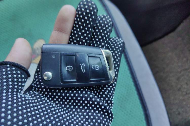 Used Volkswagen Tayron 2019 380TSI Four-Wheel Drive R-Line China VI-standard Vehicle Key