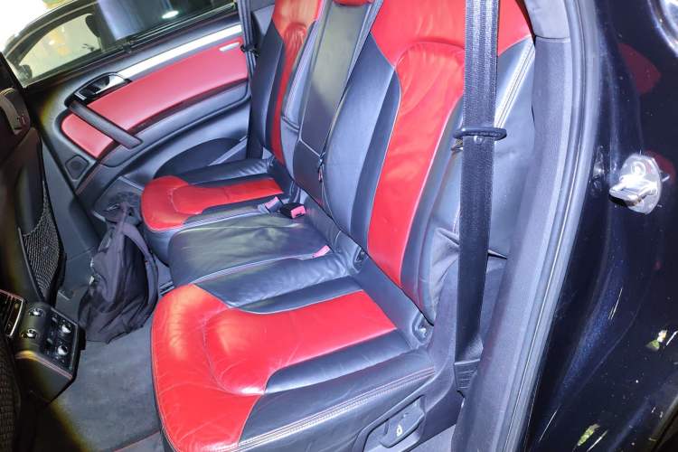 Used Audi Q7 2012 3.0 TFSI Exclusive Version (200kW) Left Rear Seat