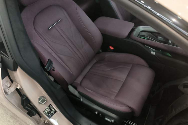 Used Zeekr 007GT 2025 Rear-Drive Intelligent Driving Version 75 kWh Right Front Seat