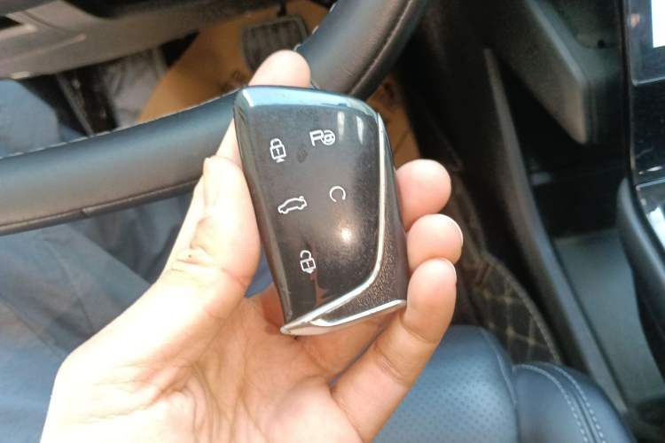 Used Dongfeng Aeolus Mage 2023 DH-i 1.5T Luxury Edition