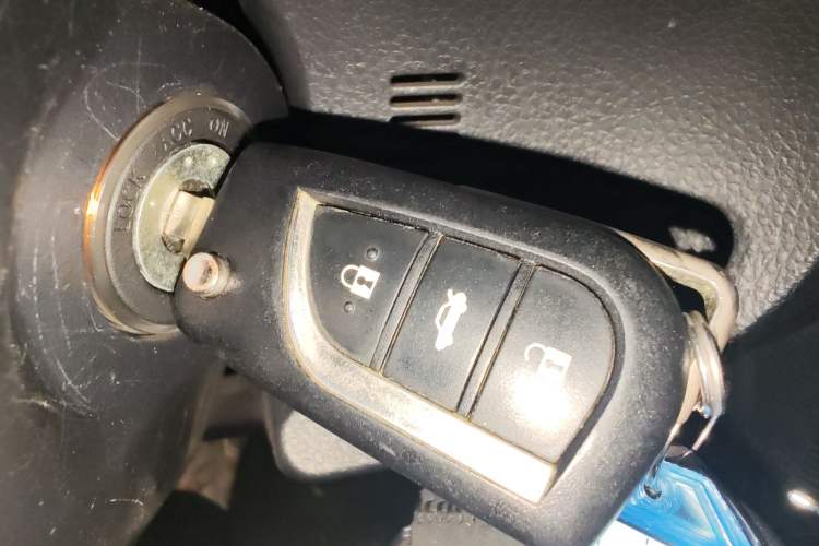 Used Toyota Corolla 2017 1.2T CVT GL-i Vehicle Key