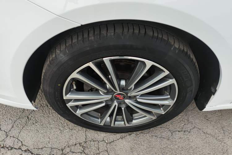 Used Roewe i6 2020 PLUS 1.6L CVT 4G Connected Glory Holographic Edition