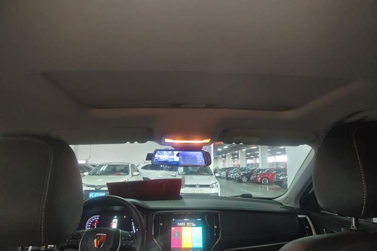 Used Roewe i6 2020 PLUS 1.6L CVT 4G Connected Glory Holographic Edition
