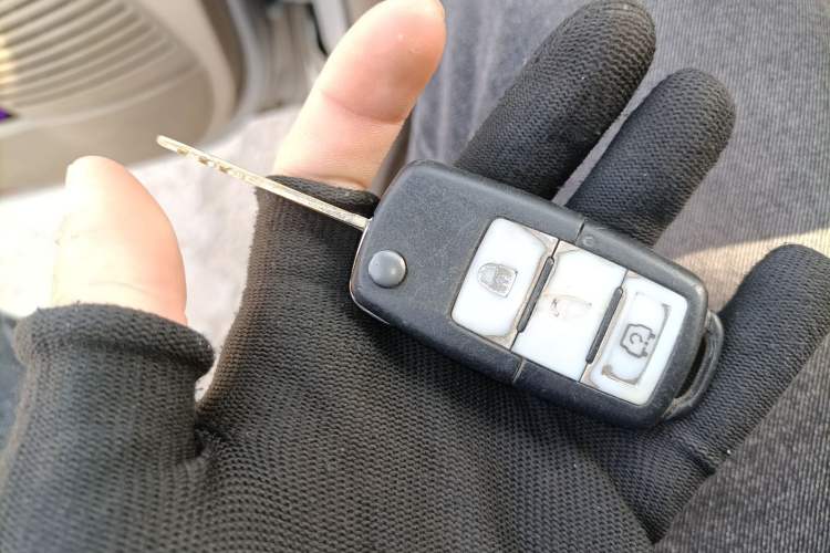 Used FORTHING Joyear SUV 2012 1.6L Luxury Model
