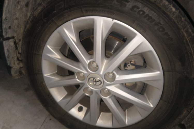 Used Toyota Camry 2016 2.0G 10th Anniversary Leading Edition