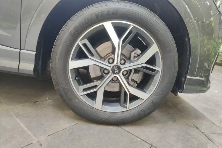 Used Audi Q3 Sportback 2021 40 TFSI Enjoy Life Edition Right Front Wheel Hub