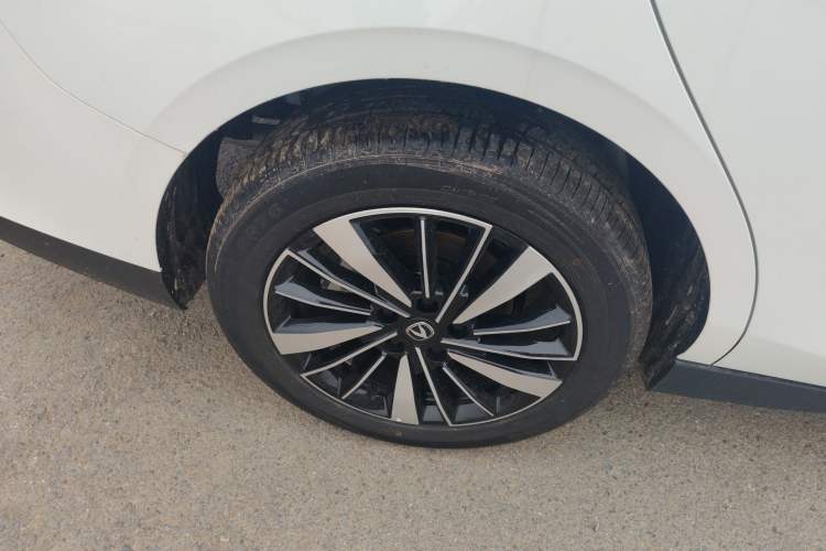 Used CHANGAN Eado PHEV 2025 Smart New Blue Whale 145KM Battleship Edition