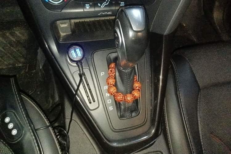 Used Ford Focus 2015 Hatchback 1.6L Automatic Fashion Edition
