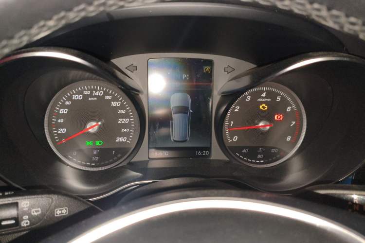 Used Mercedes-Benz GLC 2019 GLC 260 4MATIC Luxury Model