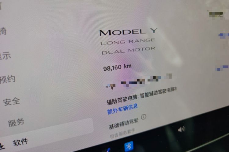 Used Tesla Model Y 2021 Long-Range All-Wheel-Drive Version Odometer Close Up