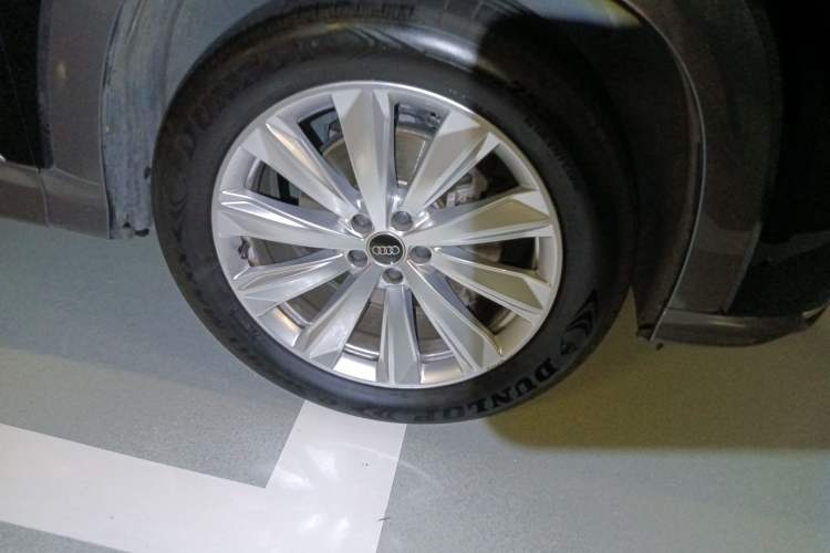 Used Audi Q6 2024 45 TFSI quattro Qiyun Edition Yulin Package 7 Seats Right Front Wheel Hub