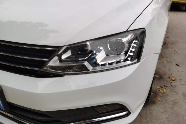 Used Volkswagen Sagitar 2015 1.6L Automatic Comfort Model