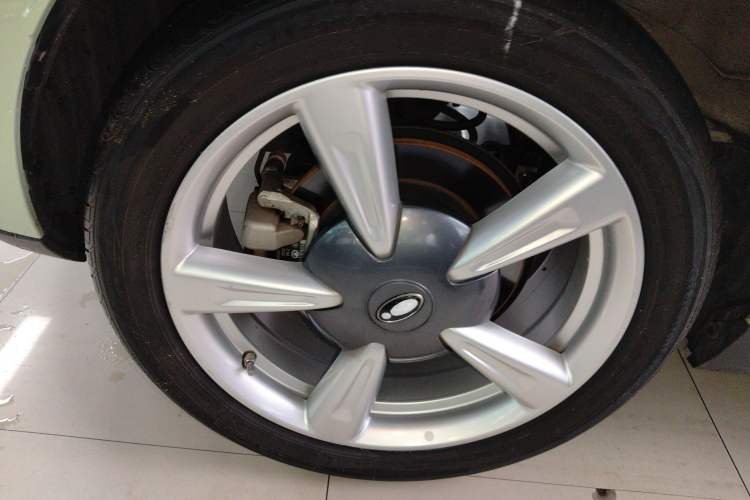 Used ORA Good Cat 2022 Morandi Edition 400km Standard Range Premium Version Lithium-Ion Battery Exterior 5