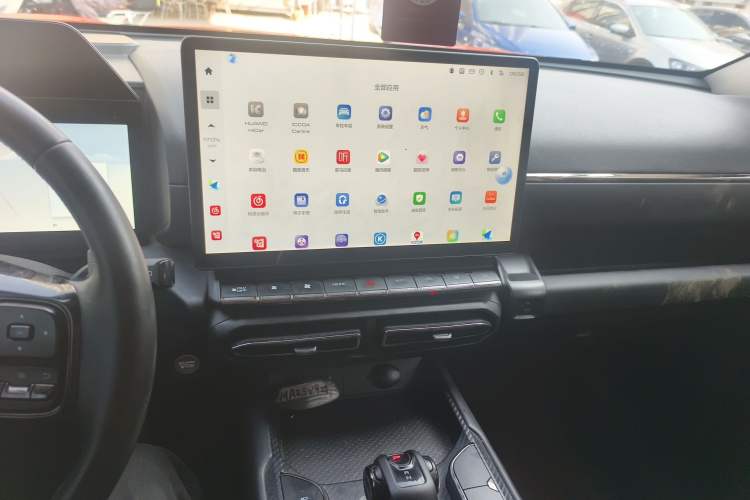 Used Haval H Dog 2023 2.0T Two-Wheel Drive Trendy Outdoor Edition Audio And AC Panel