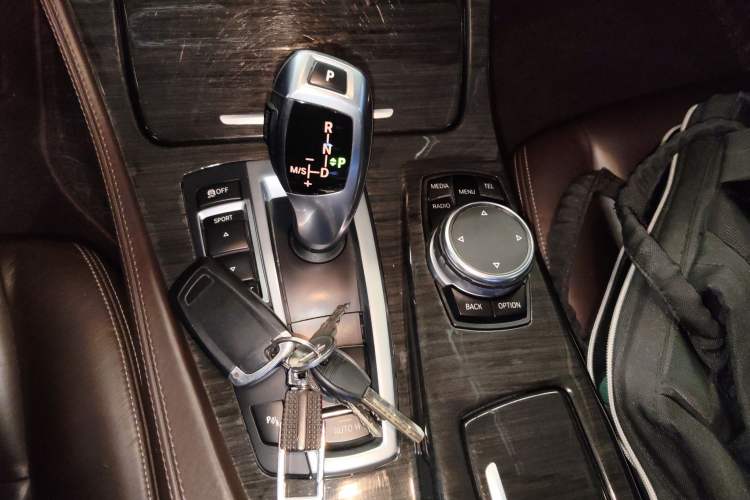 Used BMW 5 Series 2014 525Li Luxury Design Package