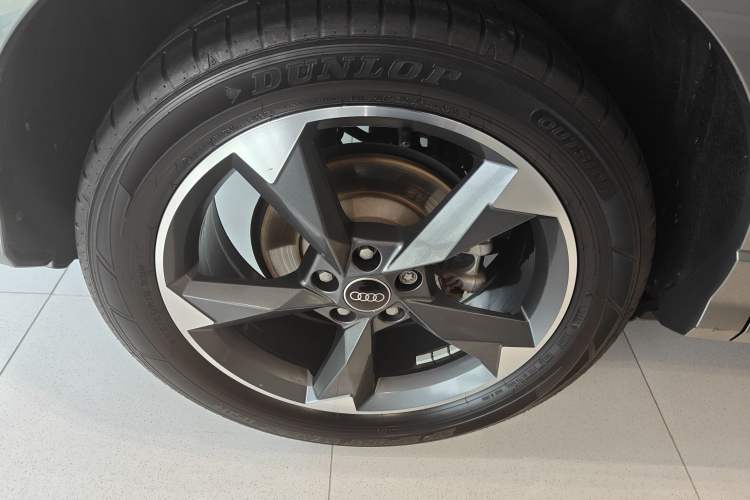 Used Audi Q3 2021 35 TFSI Fashion Dynamic Model