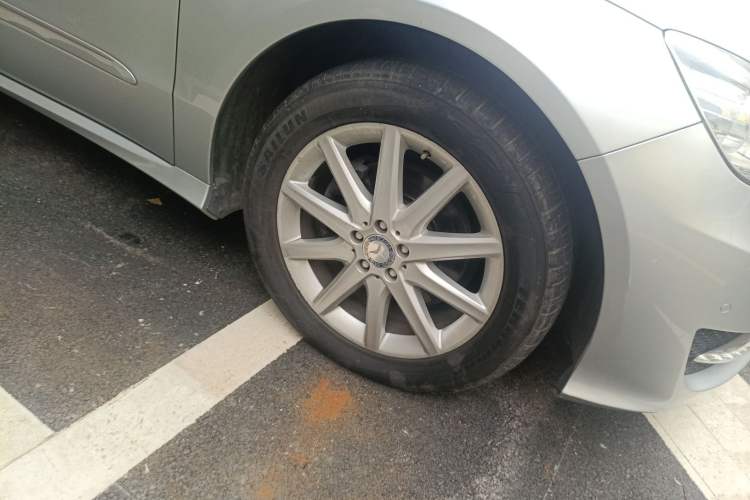 Used Mercedes-Benz R-Class 2010 R 350 L 4MATIC