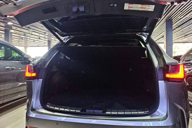 Used Lexus NX 2022 350h Front-Wheel-Drive Innovation Edition
