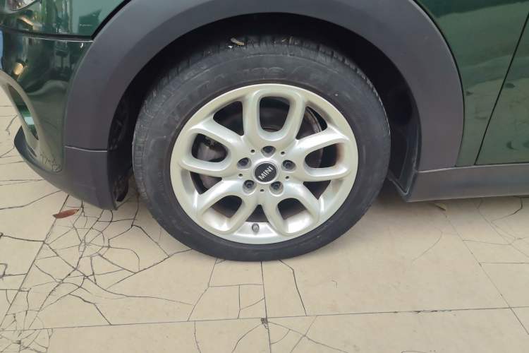 Used MINI 2014 1.2T ONE+ Exterior 4