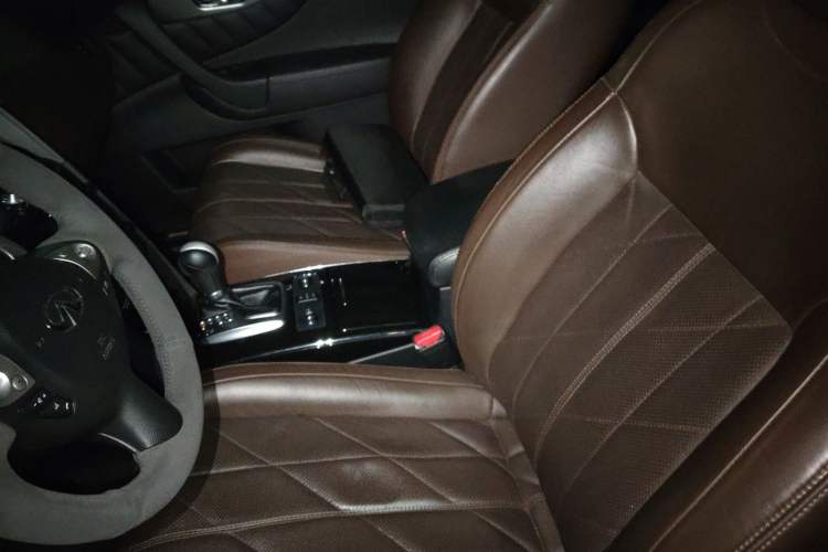 Used Infiniti QX70 2013 3.7L Standard Edition