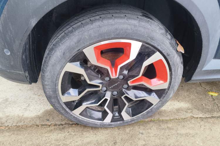 Used Lynk & Co 06 2020 1.5T YAO Halo Exterior 5