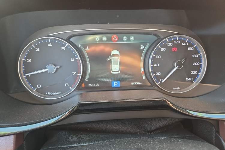 Used GAC Trumpchi GS8 2017 320T Two-Wheel Drive Luxury Smart Connectivity Version (7 Seats)