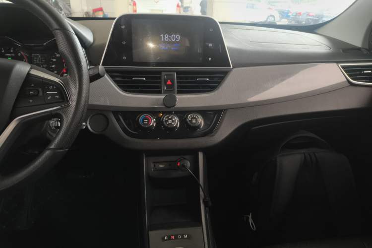 Used Baojun 310W 2018 1.5L Automatic Luxury Version China V