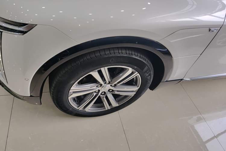 Used Cadillac LYRIQ 2022 Rear-Drive Long-Range Luxury Edition
