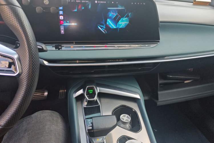 Used MG 7 2023 2.0T Automatic Hunter Luxury Edition Audio And AC Panel