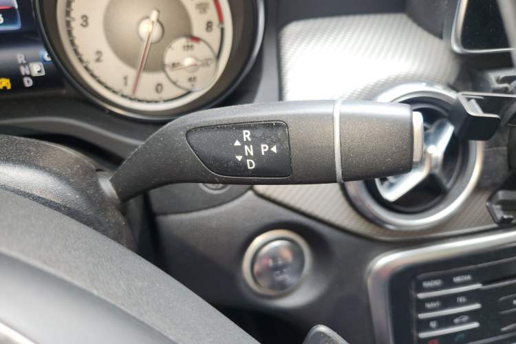 Used Mercedes-Benz GLA 2016 GLA 200 Sport Edition Gear Lever