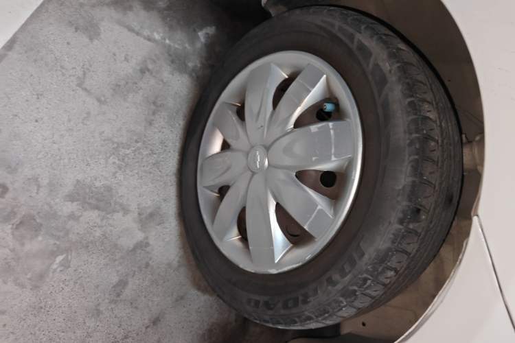 Used Chevrolet Lova 2010 1.4 MT Fengdu Version Right Front Wheel Hub