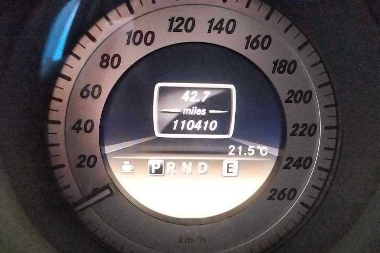 Used Mercedes-Benz C-Class 2011 C 200 CGI Fashion Model Odometer Close Up