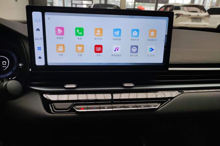 Used Geely Auto Emgrand 2025 4th Generation 1.5L Manual – Dragon Edition
