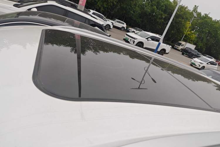 Used SOL X8 2021 300T DCT Luxury Smart Connect Edition 5 Seats
