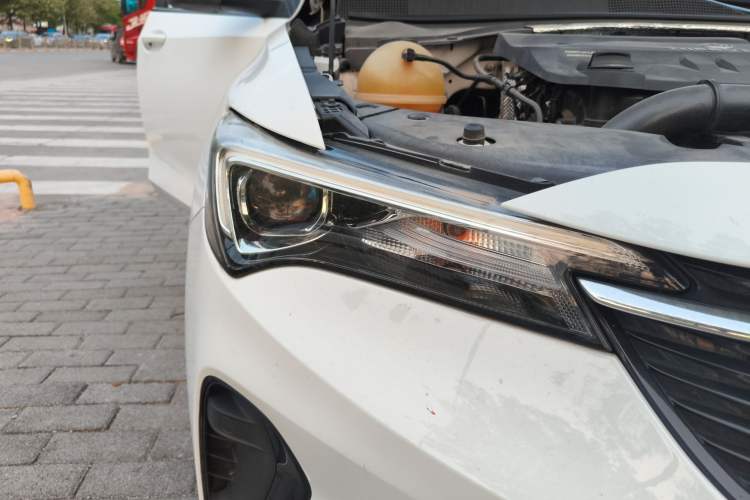 Used Buick Verano 2023 Pro Enjoyment Edition Right Front Headlight