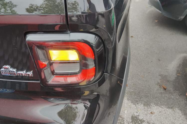 Used Geely Galaxy Panda 2025 210km Panda Kart Right Rear Taillight