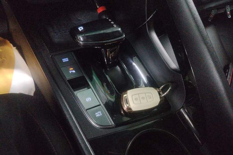 Used Hyundai Elantra 2021 240TGDi DCT LUX Prestige Edition
