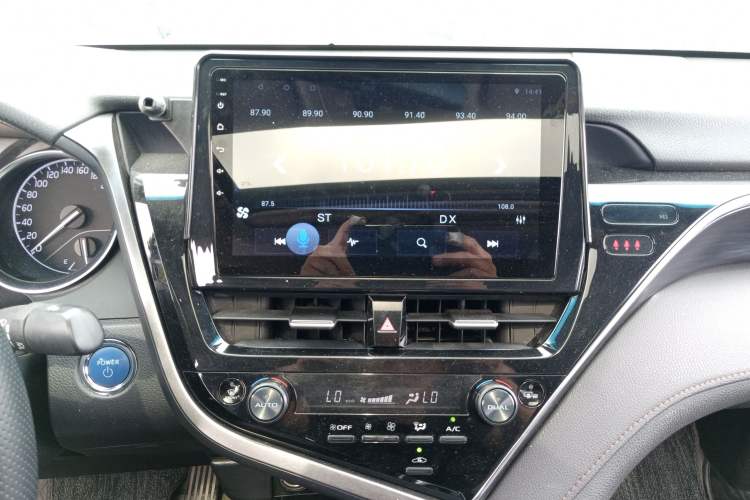 Used Toyota Camry 2021 Dual-Motor 2.5 HGVP Leading Edition Audio And AC Panel