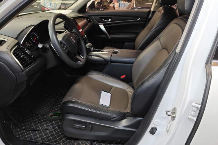 Used Honda Avancier 2017 240TURBO Two-Wheel Drive Elite Edition Left Front Seat