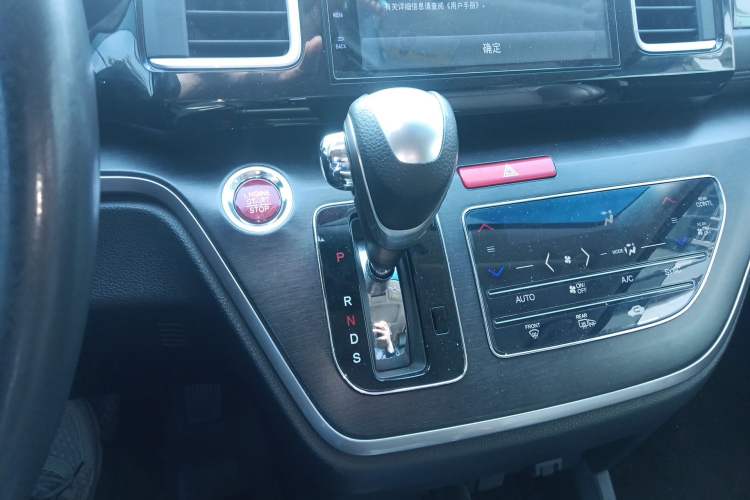 Used Honda Elysion 2016 2.4L Luxury Edition