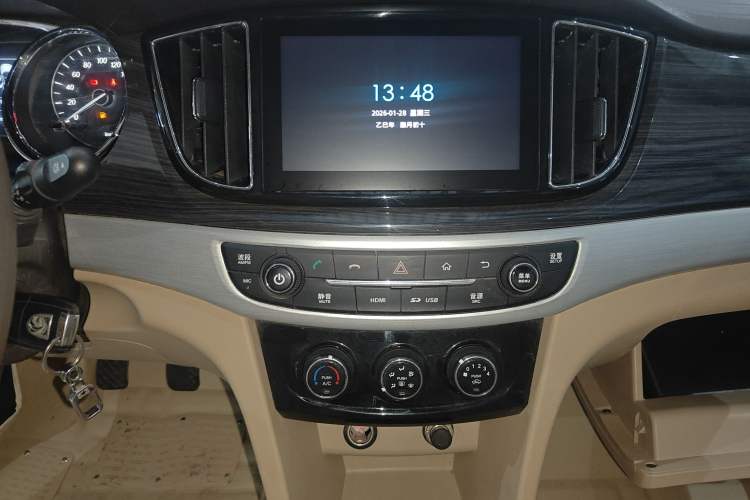 Used Baojun 730 2016 1.5L Manual Comfort Version 7 Seats China V Emission Standard